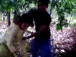 Nutin dalam mulutku  ...